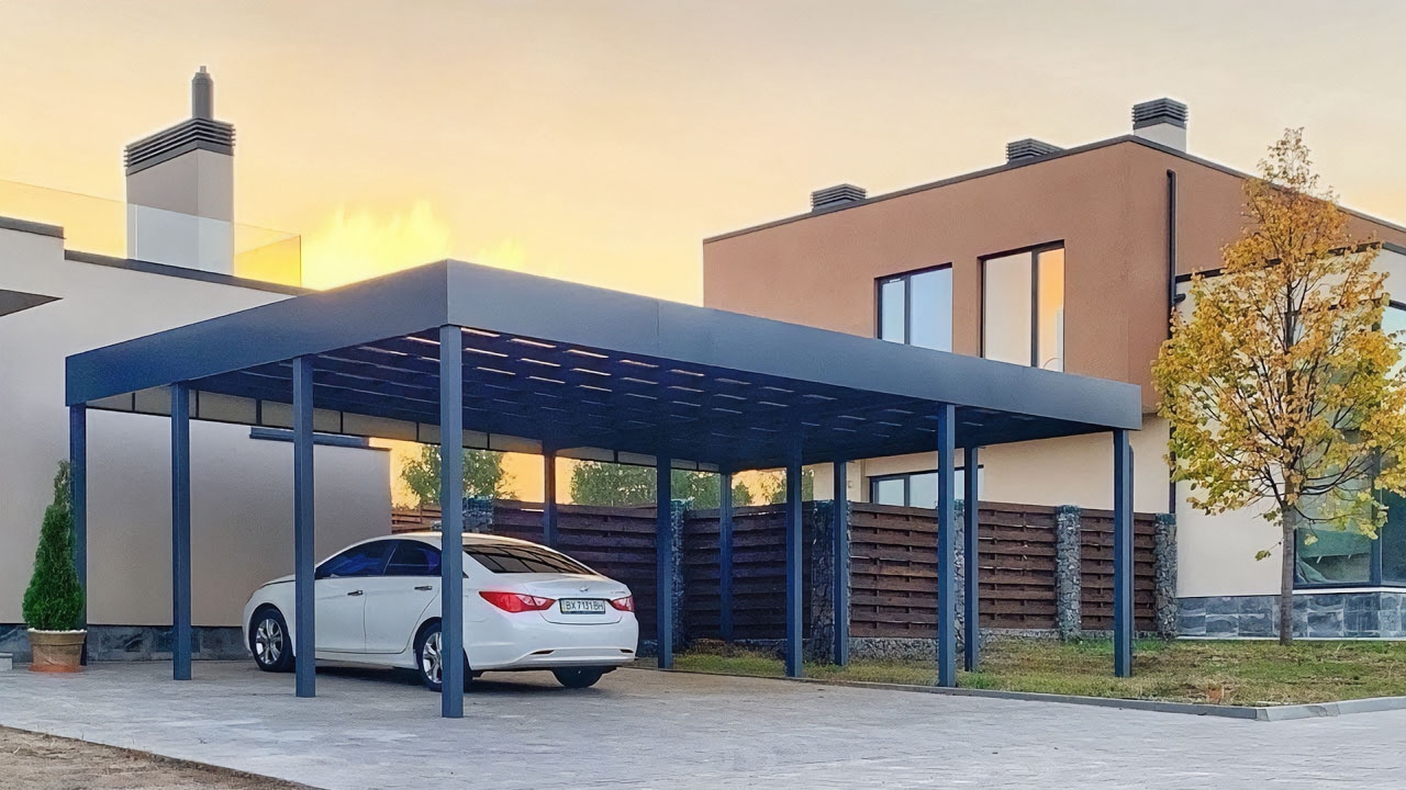 Полузакрытый навес с крышей из поликарбоната